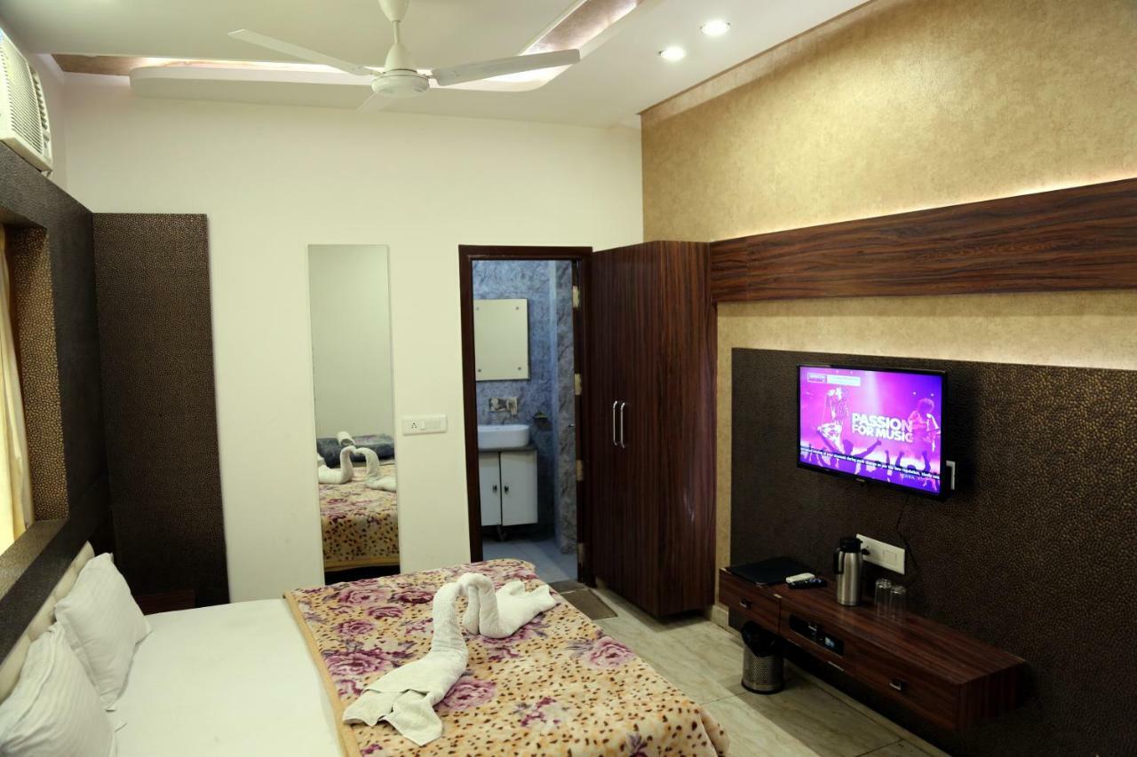 Shree Anand Dham Hotel Vrindávan Kültér fotó