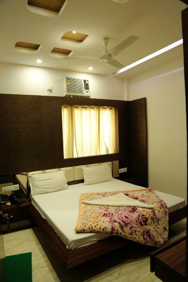 Shree Anand Dham Hotel Vrindávan Kültér fotó